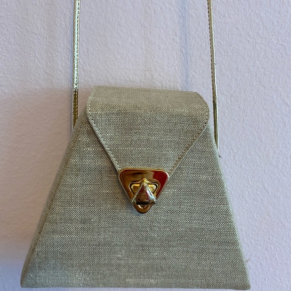 Tan & Gold Linen Triangle Purse - Picture 2 of 12